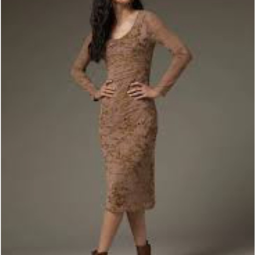 Francesca's
Amelia Cinched Neckline Floral Midi Dress